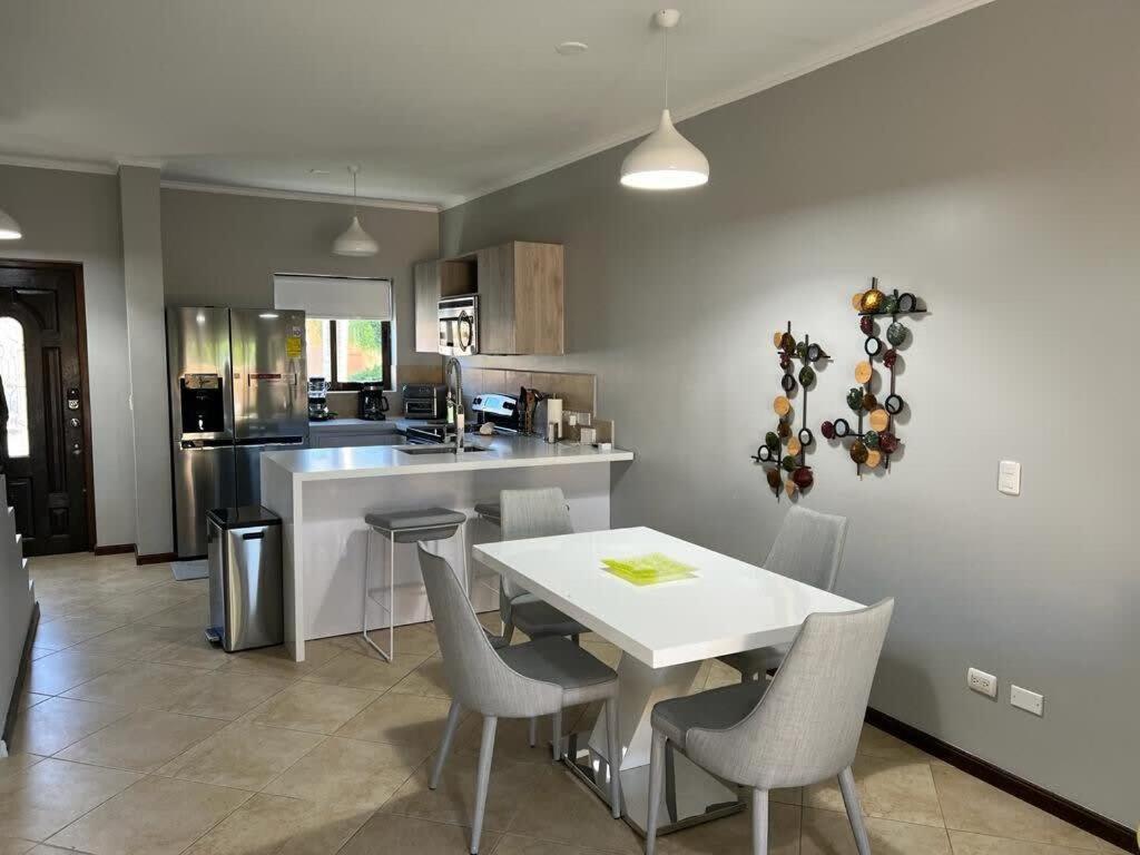 Вілла Special House In Gold Coast With Private Jacuzzi Palm Beach Екстер'єр фото