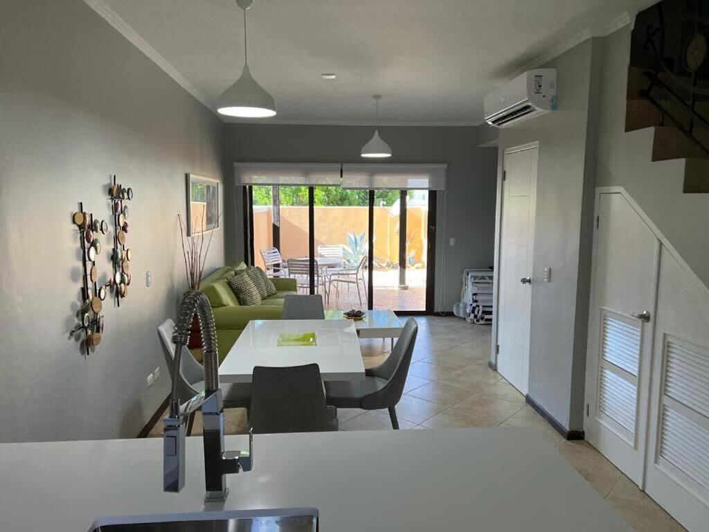 Вілла Special House In Gold Coast With Private Jacuzzi Palm Beach Екстер'єр фото